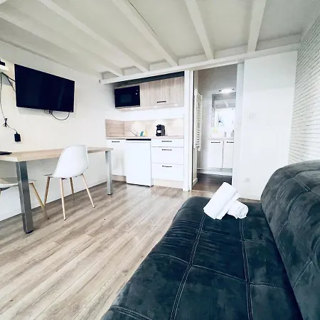 Montchat - 1 Bedroom - Montchat Διαμέρισμα